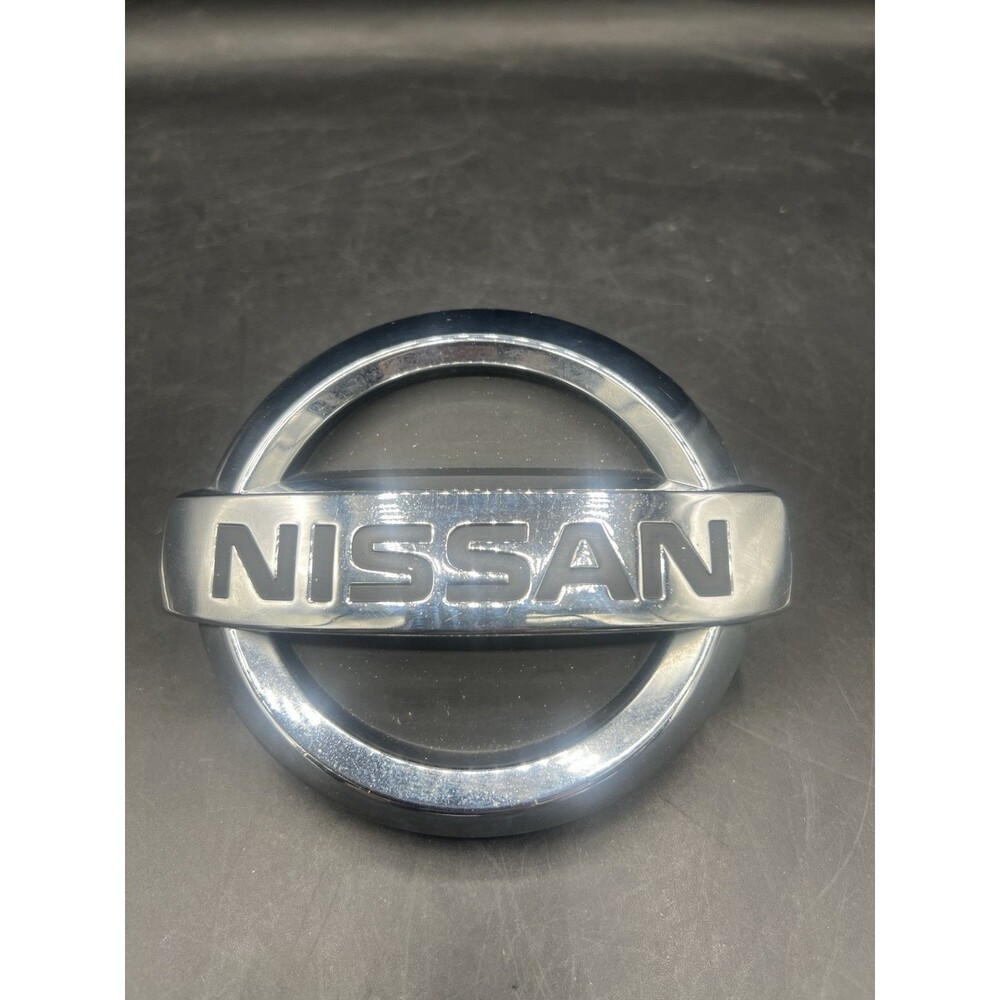 OEM 2002-2005 Nissan Altima Front Grille Emblem Badge Logo 62890-8J100